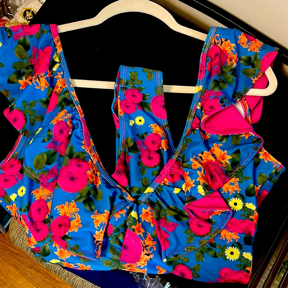 💕Cute Bathing Suit💕 MED